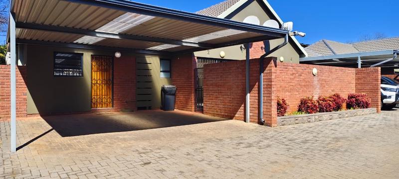 To Let 2 Bedroom Property for Rent in Die Bult North West